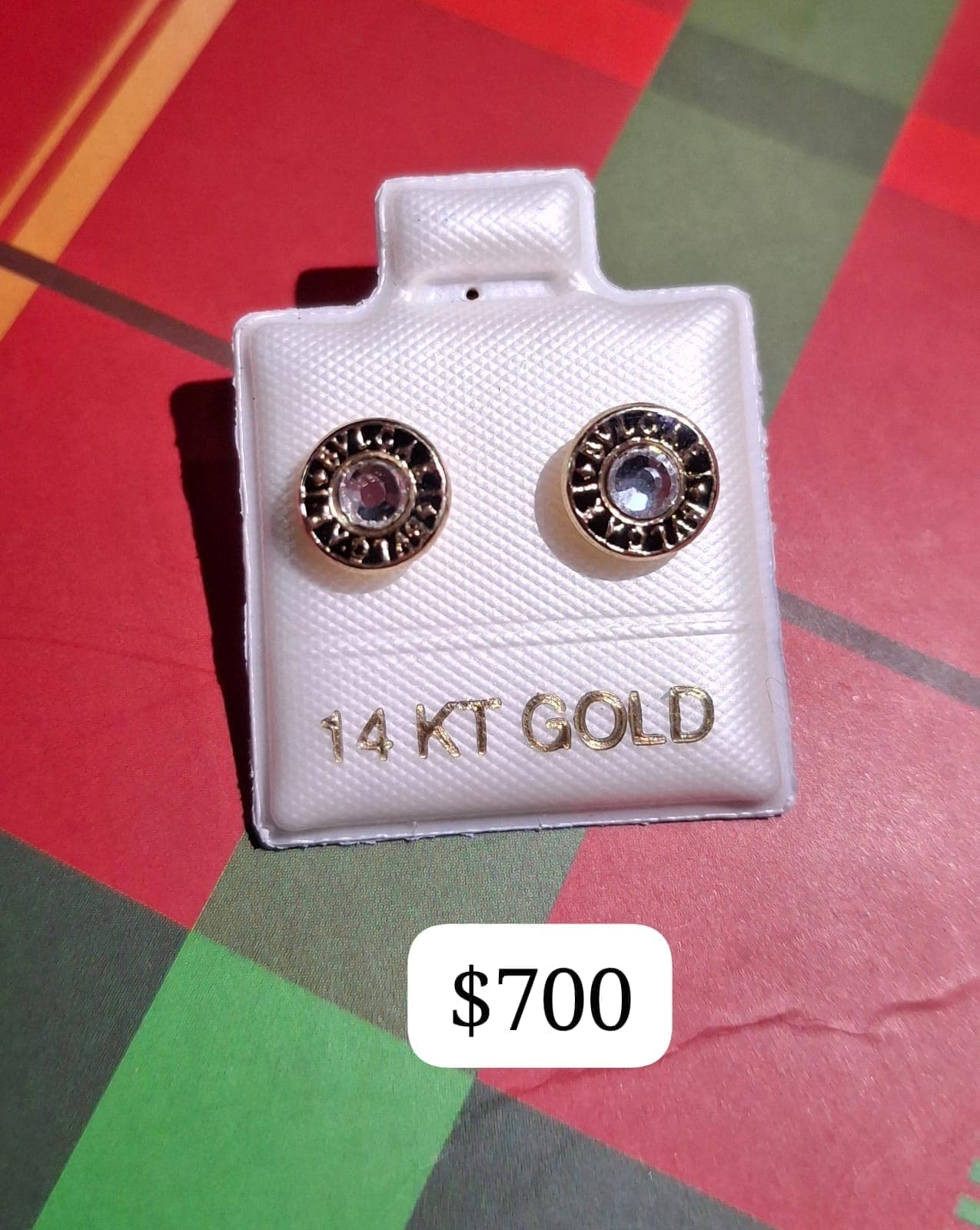Aretes redondos de oro 14K con piedra central