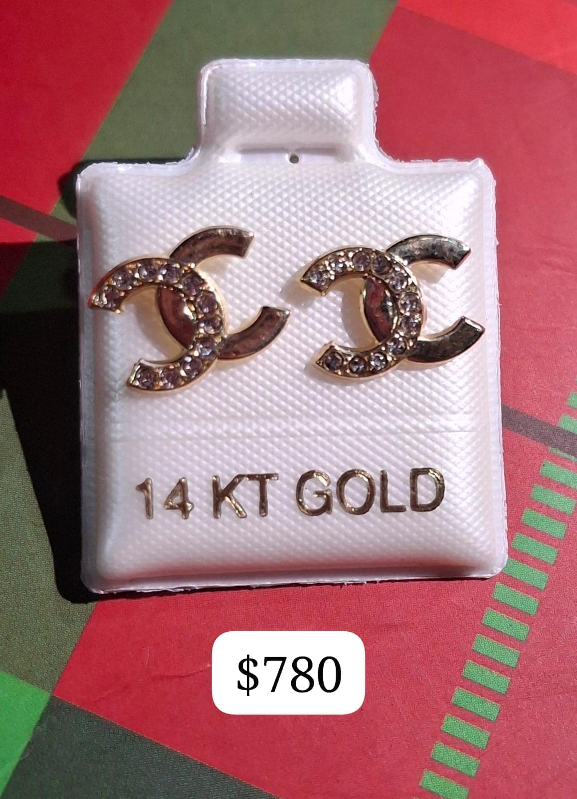 Aretes tipo broquel doble C con cristales
