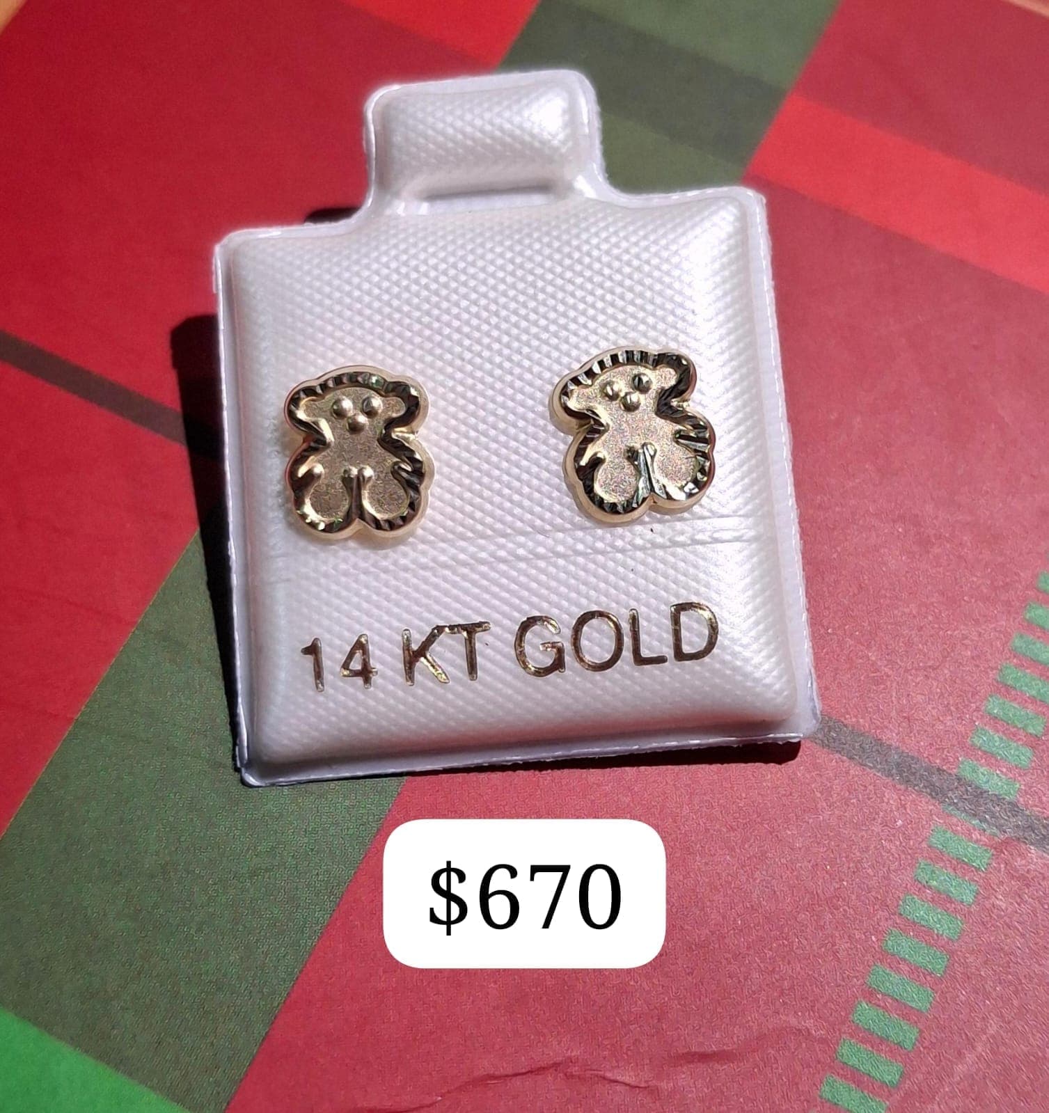 Aretes de oso en oro de 14K